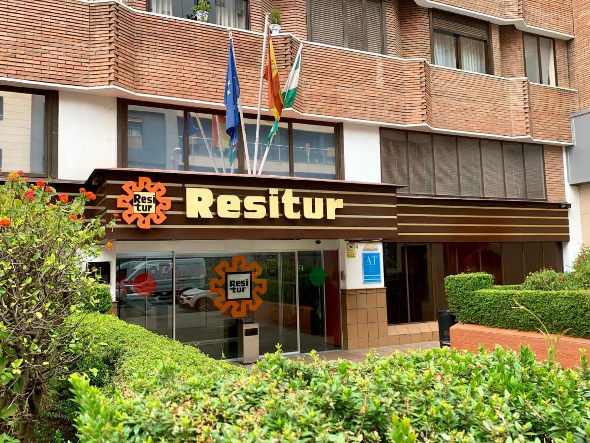 Apartamentos Rg Resitur Sevilla Exteriör bild